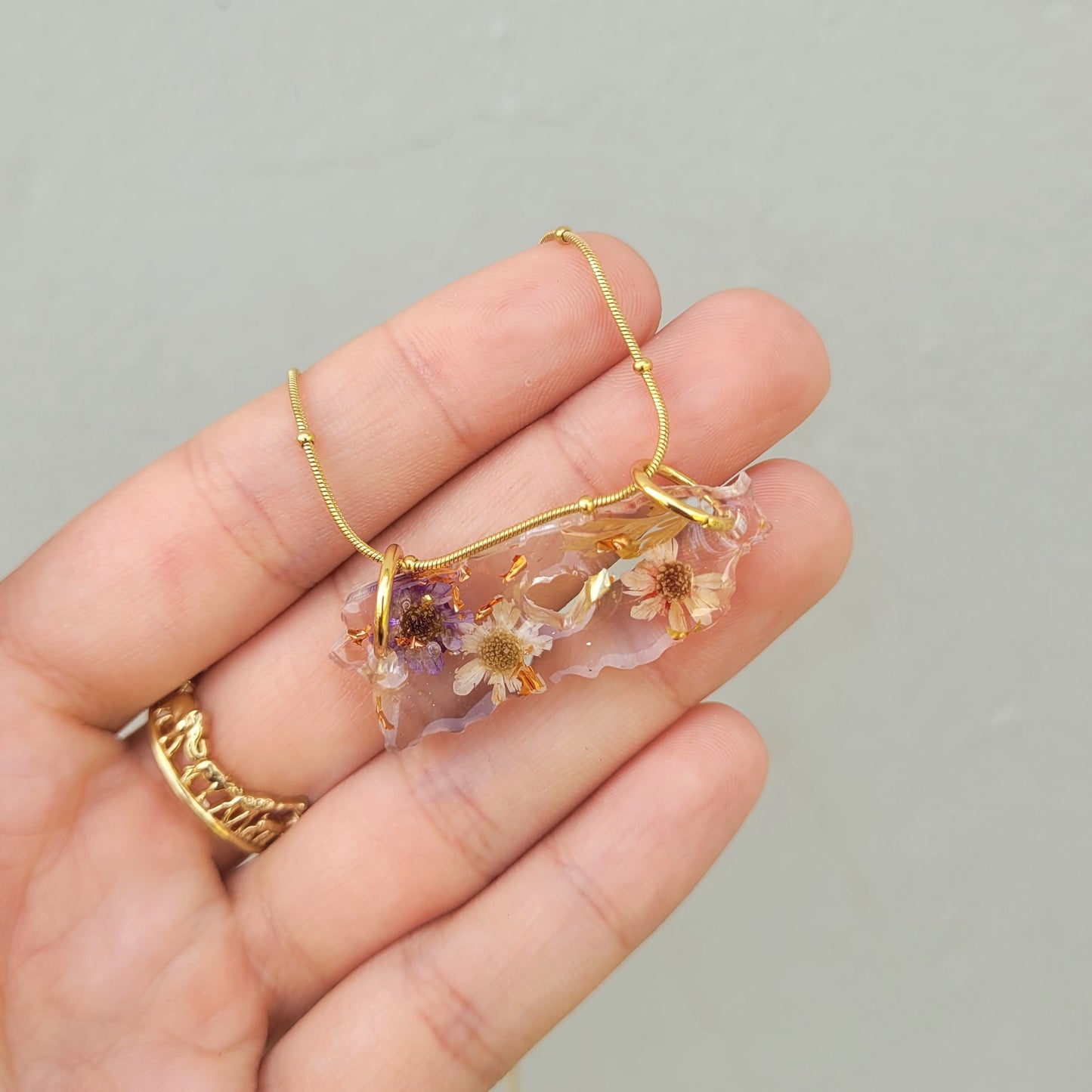 PR island necklace with mixed colors (random color)