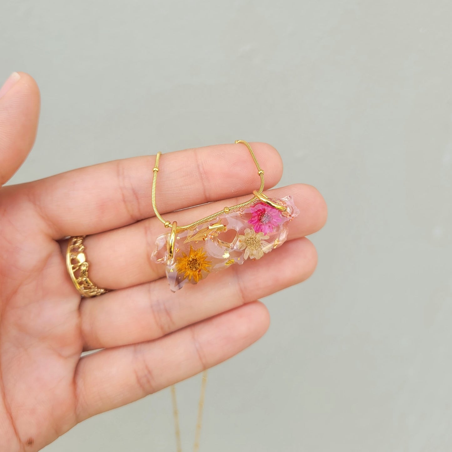 PR island necklace with mixed colors (random color)