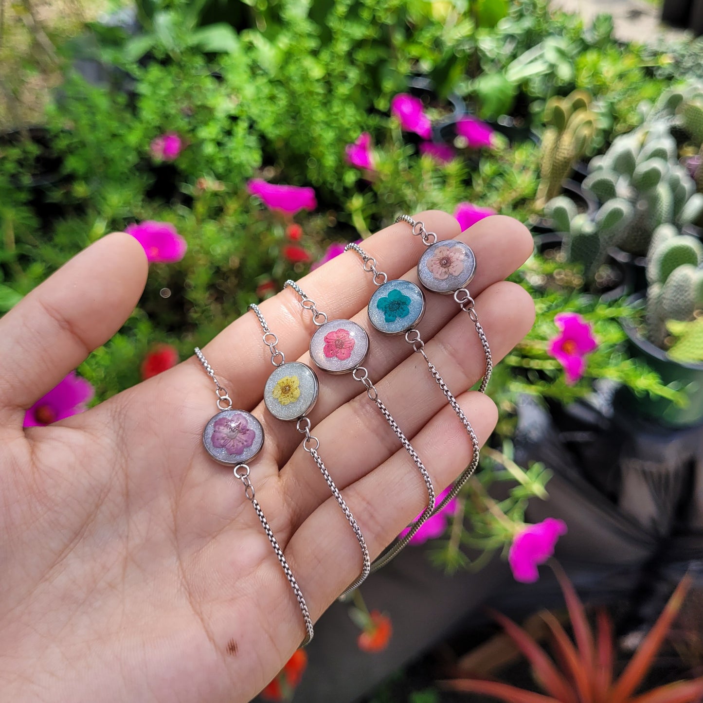 Flower bracelet (silver)