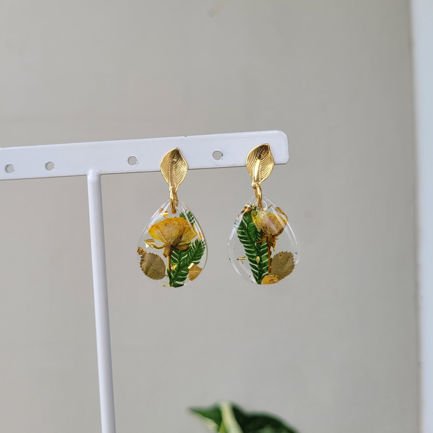 Yellow rose drop set